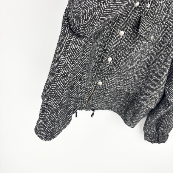 APIECE APART Selva Herringbone Crop Bomber Jacket
Size Large Black White Wool - Picture 6 of 12